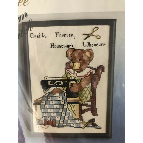 Candamar Designs Golden Bee Cross Stitch Kit - Picture 2 of 5